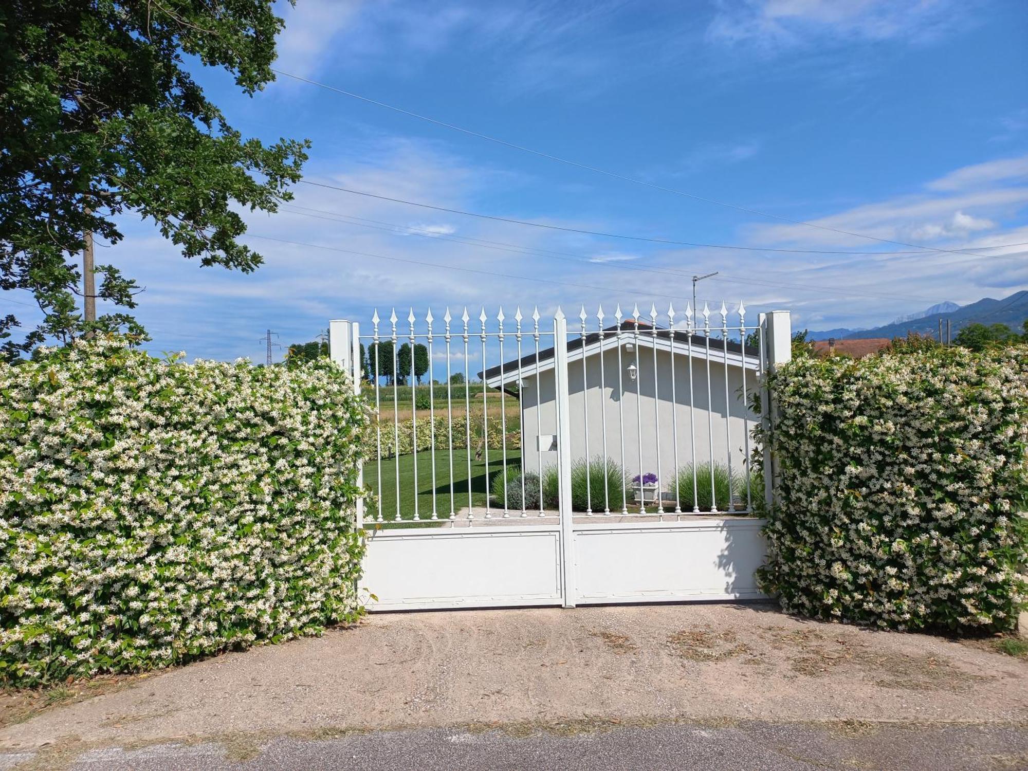 Rufus House Villa Mommio ภายนอก รูปภาพ